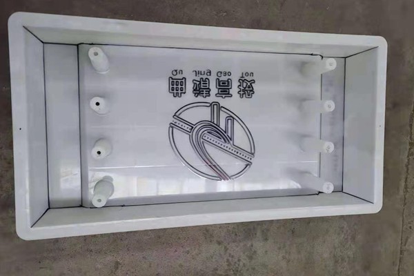 河南長(zhǎng)沙塑料模具—高速公路蓋板